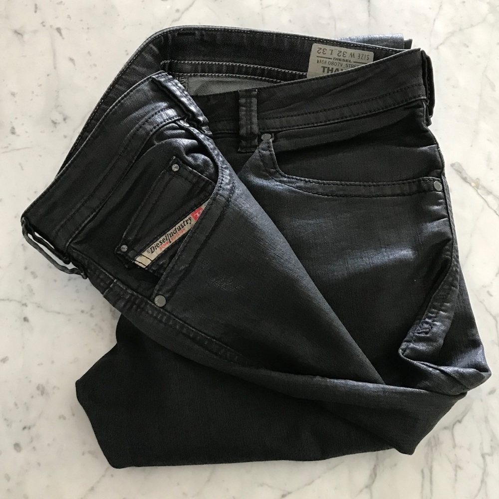 DIESEL “THAVAR” size 32 Black wax Jeans